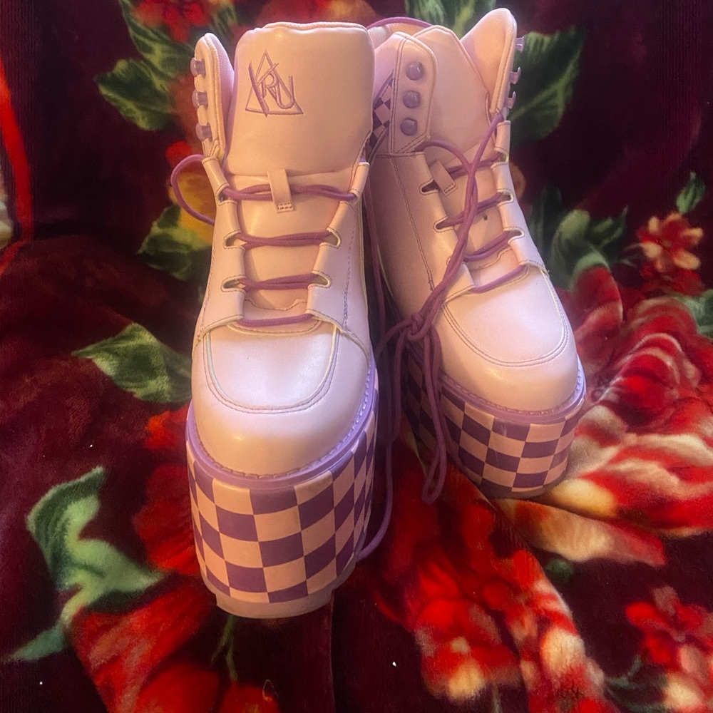 YRU QOZMO Pastel Platform - Picture 3 of 4